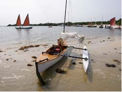 Sailing canoe with ama